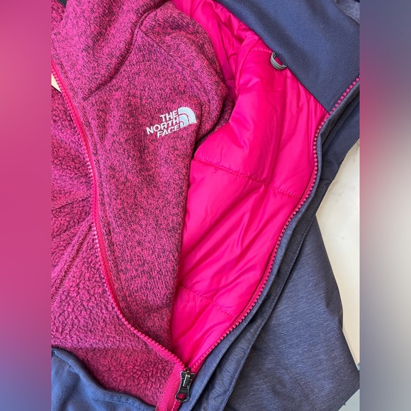 North Face Women’s 2 in 1 jacket - Picture 3 of 5